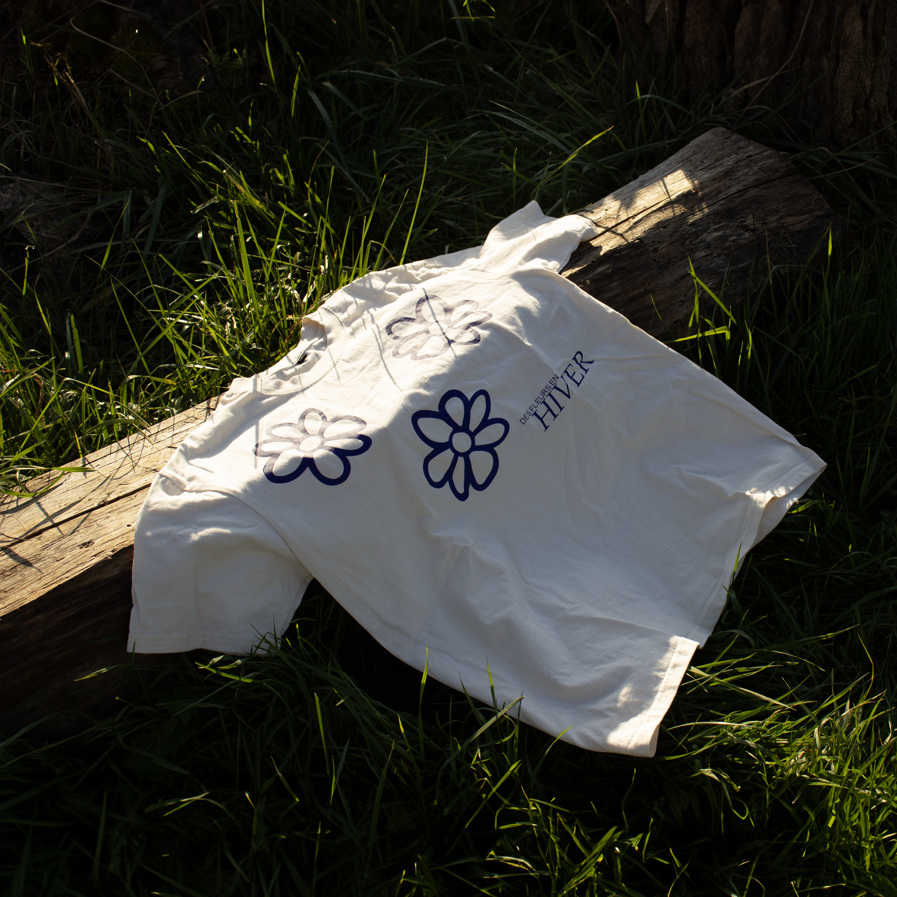 DES FLEURS EN HIVER T-SHIRT