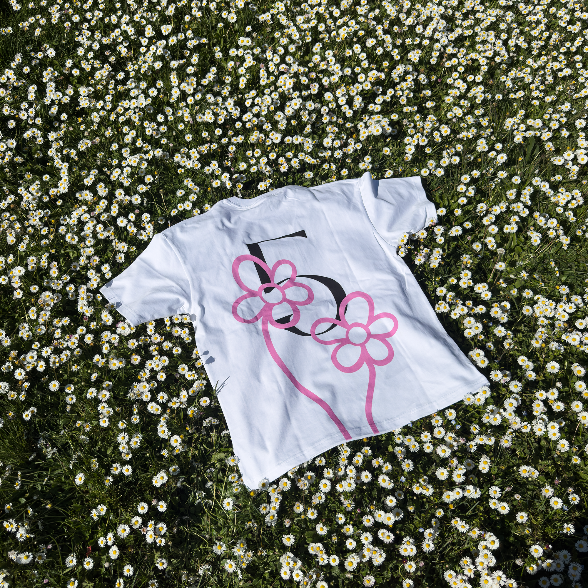 PLACE AUX FLEURS T-SHIRT 🌸